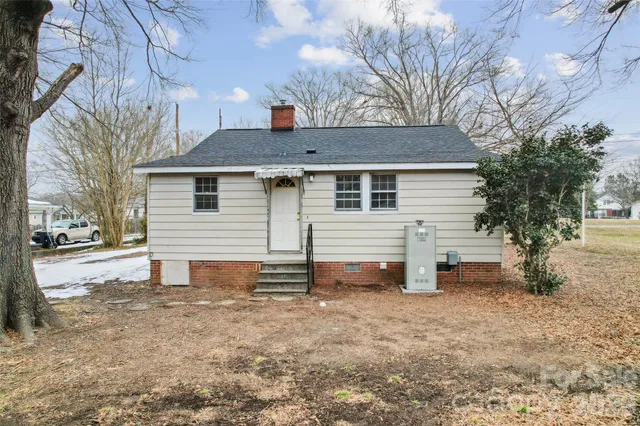 $180,000 | 209 West Round Street, Landis, NC 28088