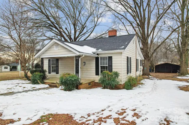 $180,000 | 209 West Round Street, Landis, NC 28088