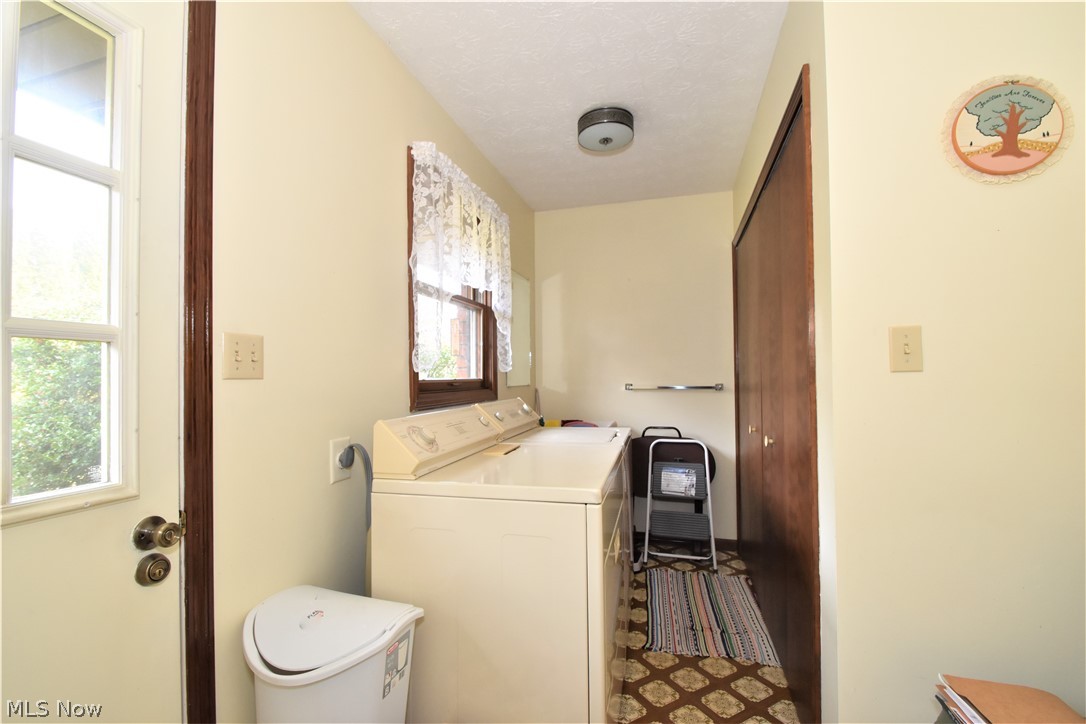 1725 Toepfer Road Akron, OH 44312 - Photo 29 of 31 1st-floor laundry