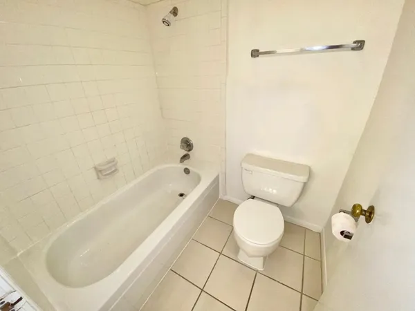 $1,275 | 2121 El Paseo Street, Unit 1604, Houston, TX 77054