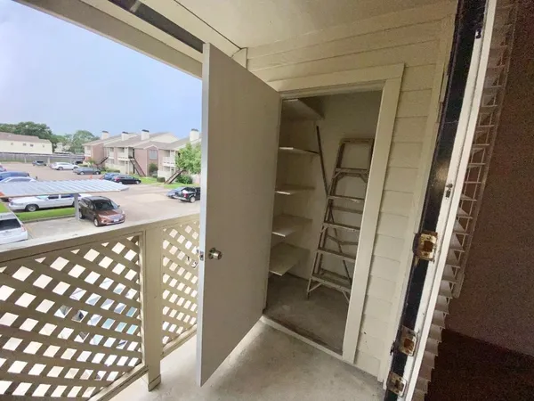 $1,275 | 2121 El Paseo Street, Unit 1604, Houston, TX 77054