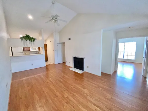 $1,275 | 2121 El Paseo Street, Unit 1604, Houston, TX 77054