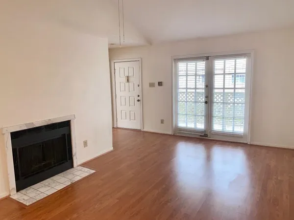$1,275 | 2121 El Paseo Street, Unit 1604, Houston, TX 77054