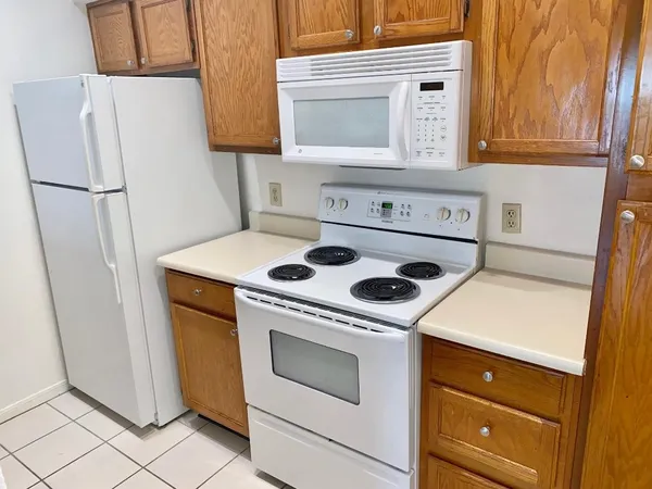 $1,275 | 2121 El Paseo Street, Unit 1604, Houston, TX 77054