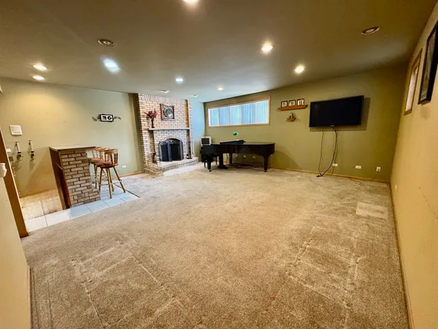 $569,900 | 3541 North Pontiac Avenue, Chicago, IL 60634