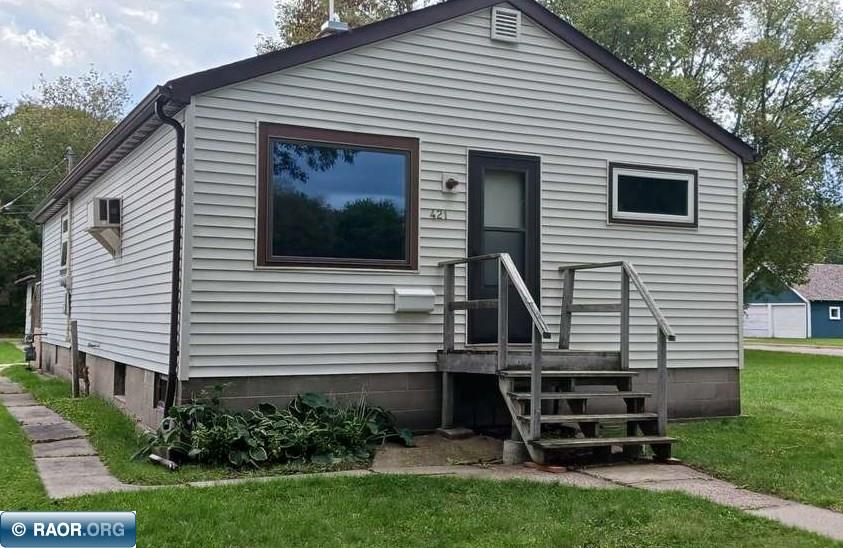 421 9th Street International Falls, MN 56649 - Photo 1 of 25