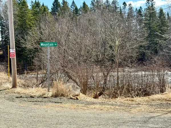 $323,900 | 17 Mountain Road, Oxbow, ME 04764