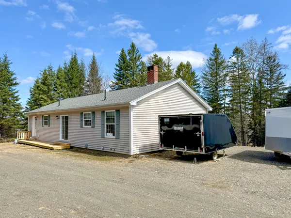 $323,900 | 17 Mountain Road, Oxbow, ME 04764