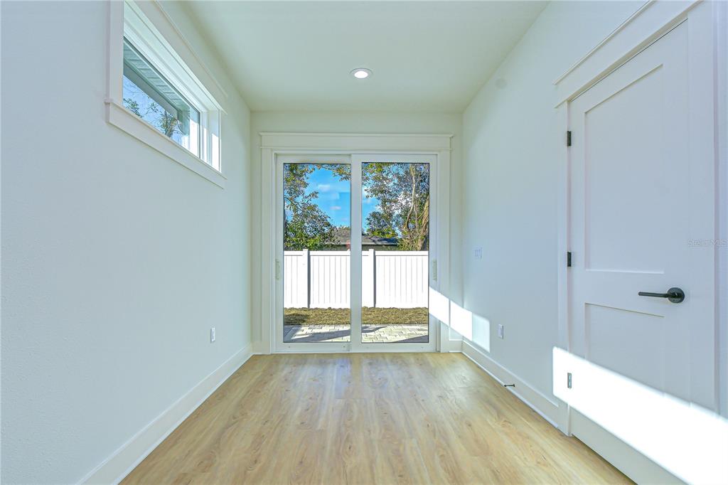 3213 West Aileen Street Tampa, FL 33607 - Photo 27 of 31 a view of an empty room and a window