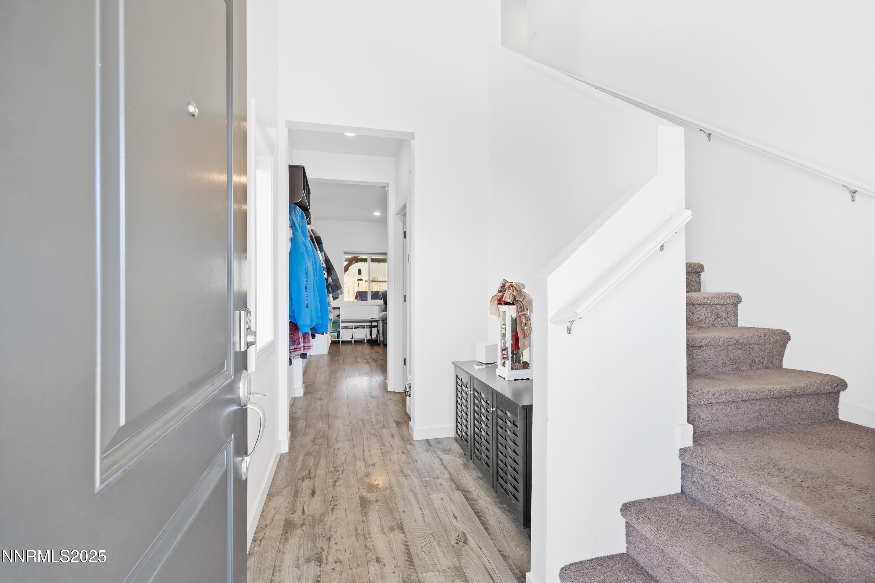 1383 Old Barn Road Sparks, NV 89436 - Photo 18 of 44 a view of a hallway view with living room