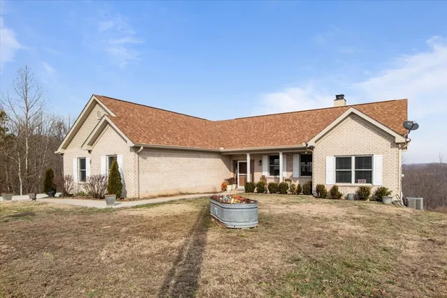 $549,900 | 2440 Richland Harbor Road, Waverly, TN 37185