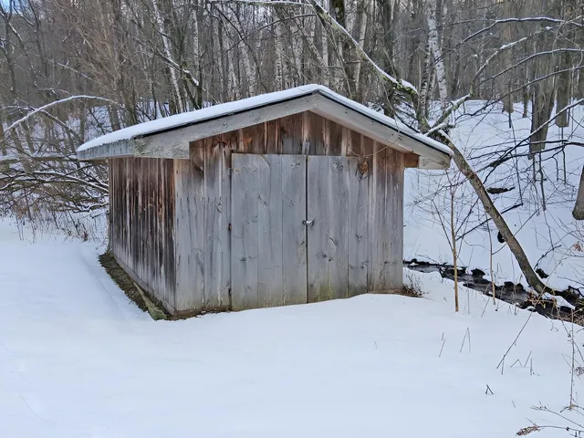 $249,900 | 409 Jim Towne Road, Danby, VT 05739