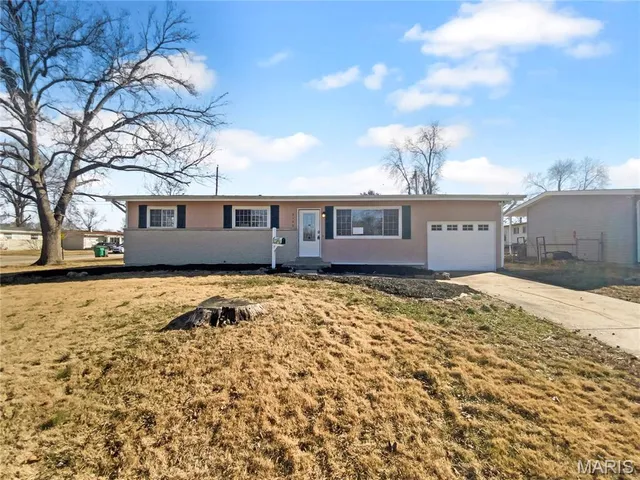 $204,000 | 2190 Love Lane, Florissant, MO 63031