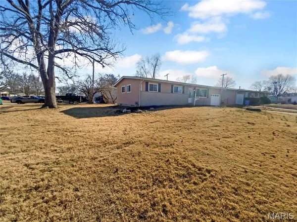 $200,000 | 2190 Love Lane, Florissant, MO 63031