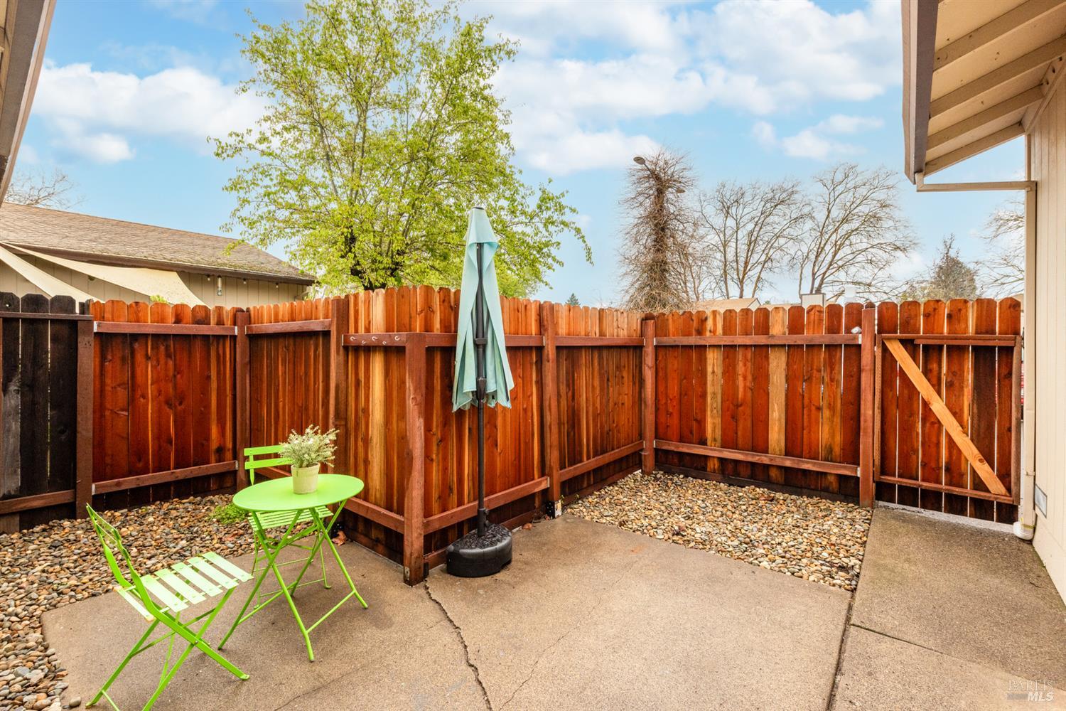 724 Agnew Place Santa Rosa, CA 95401 - Photo 3 of 28