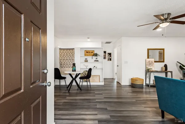 $430,000 | 724 Agnew Place, Santa Rosa, CA 95401