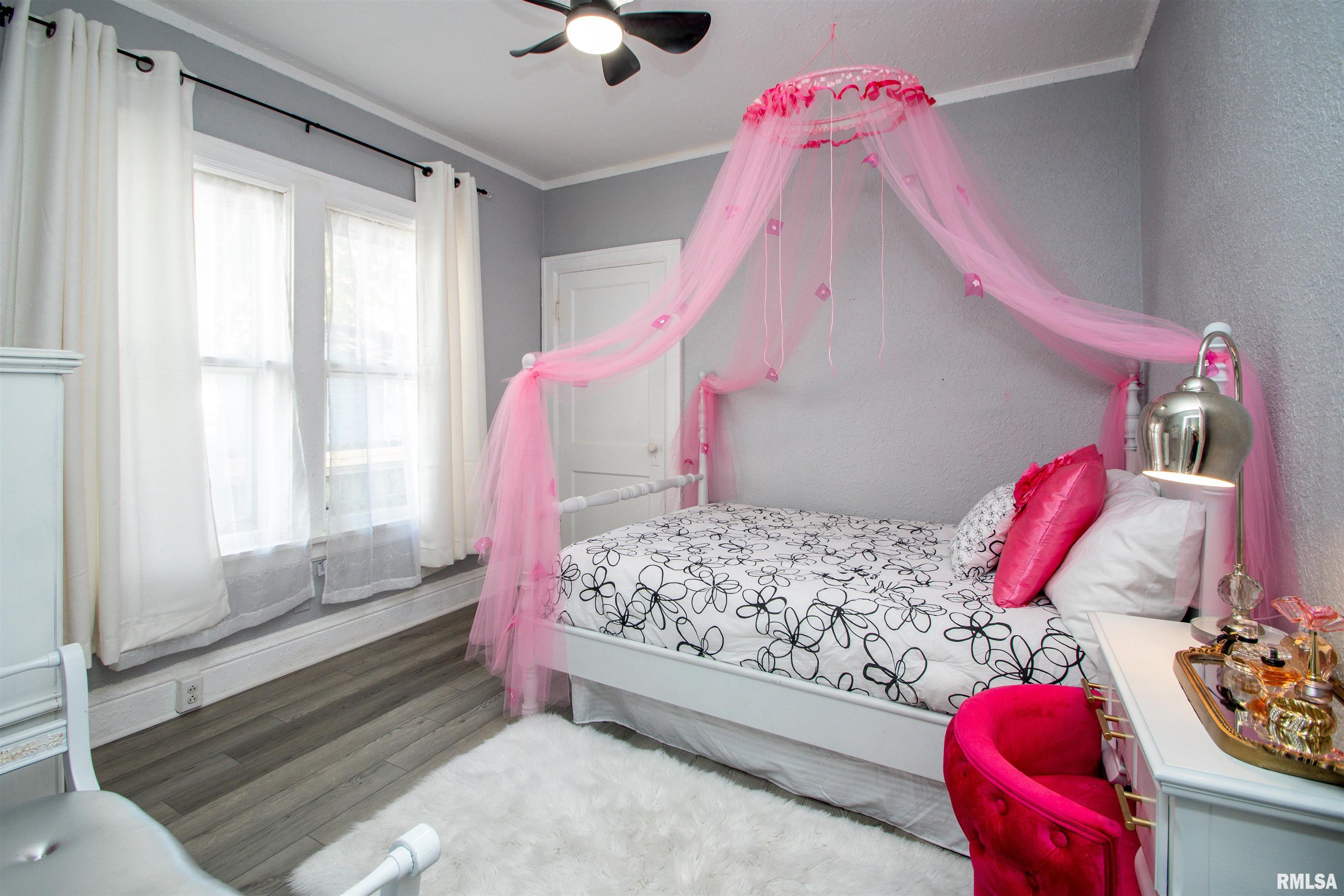 1942 North Sheridan Road Peoria, IL 61604 - Photo 17 of 44