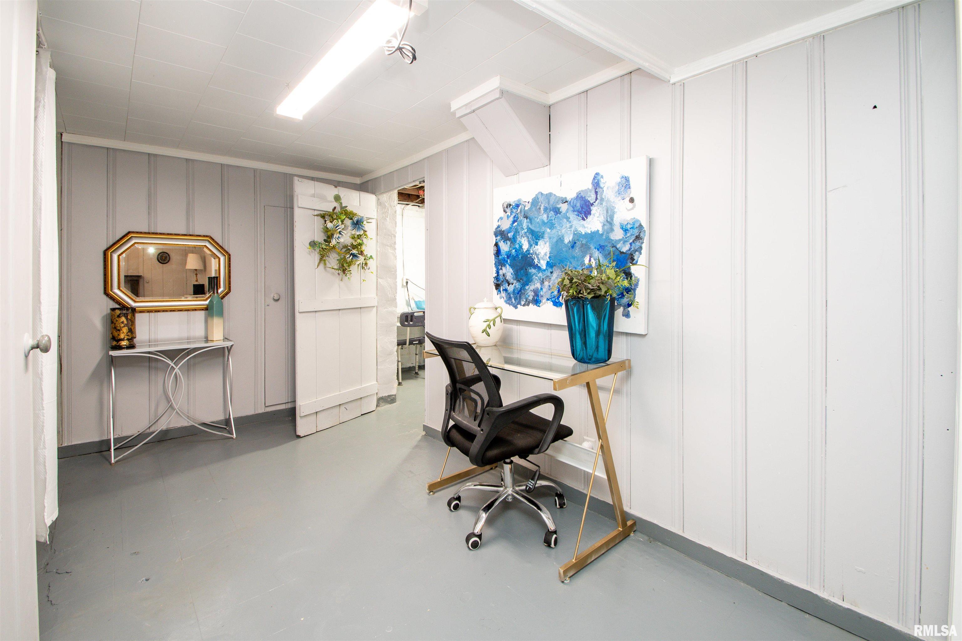 1942 North Sheridan Road Peoria, IL 61604 - Photo 24 of 44