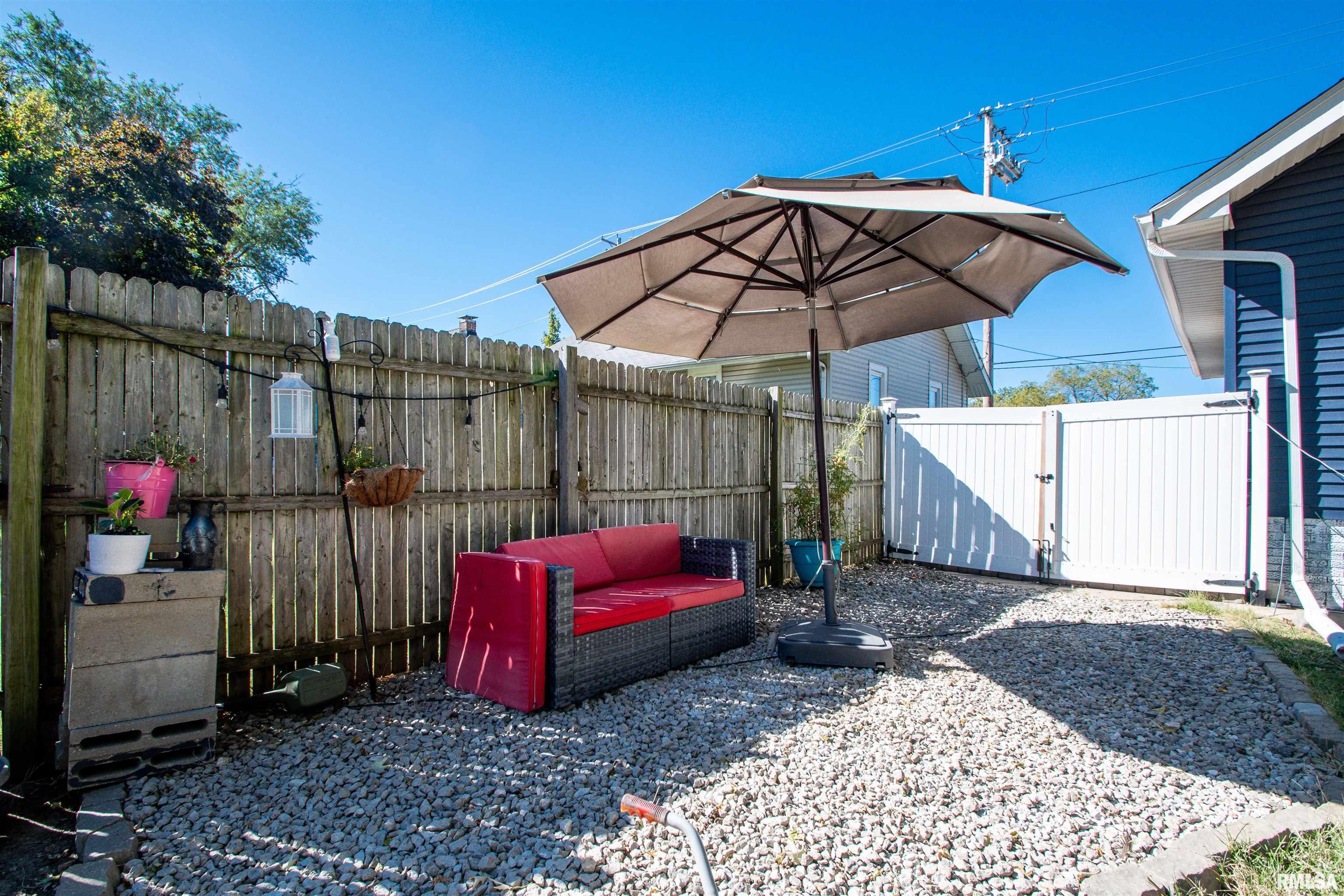 1942 North Sheridan Road Peoria, IL 61604 - Photo 38 of 44