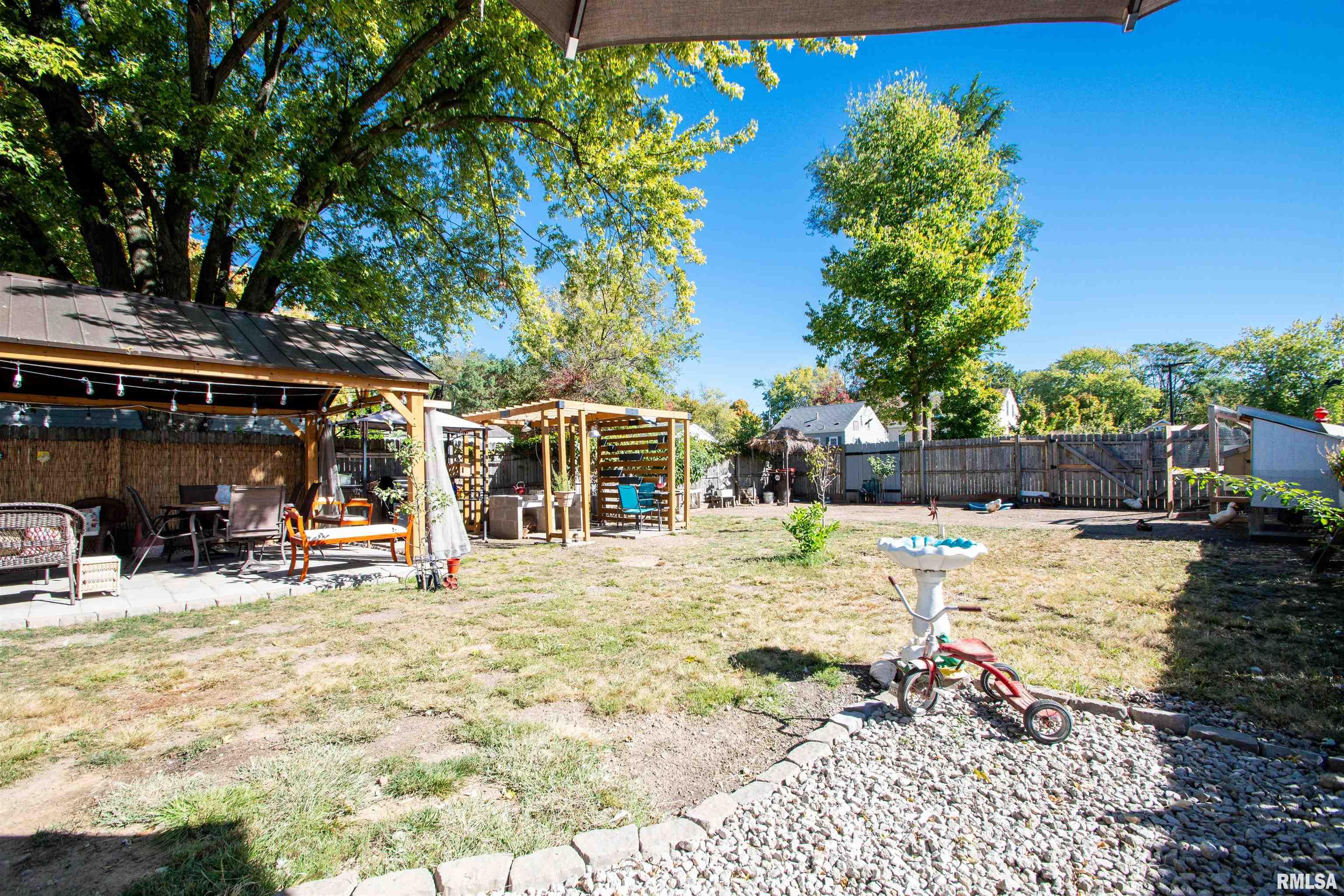 1942 North Sheridan Road Peoria, IL 61604 - Photo 39 of 44