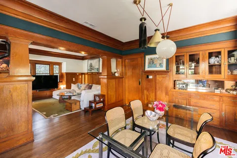 $1,050,000 | 6865 Calhoun Avenue, Van Nuys, CA 91405
