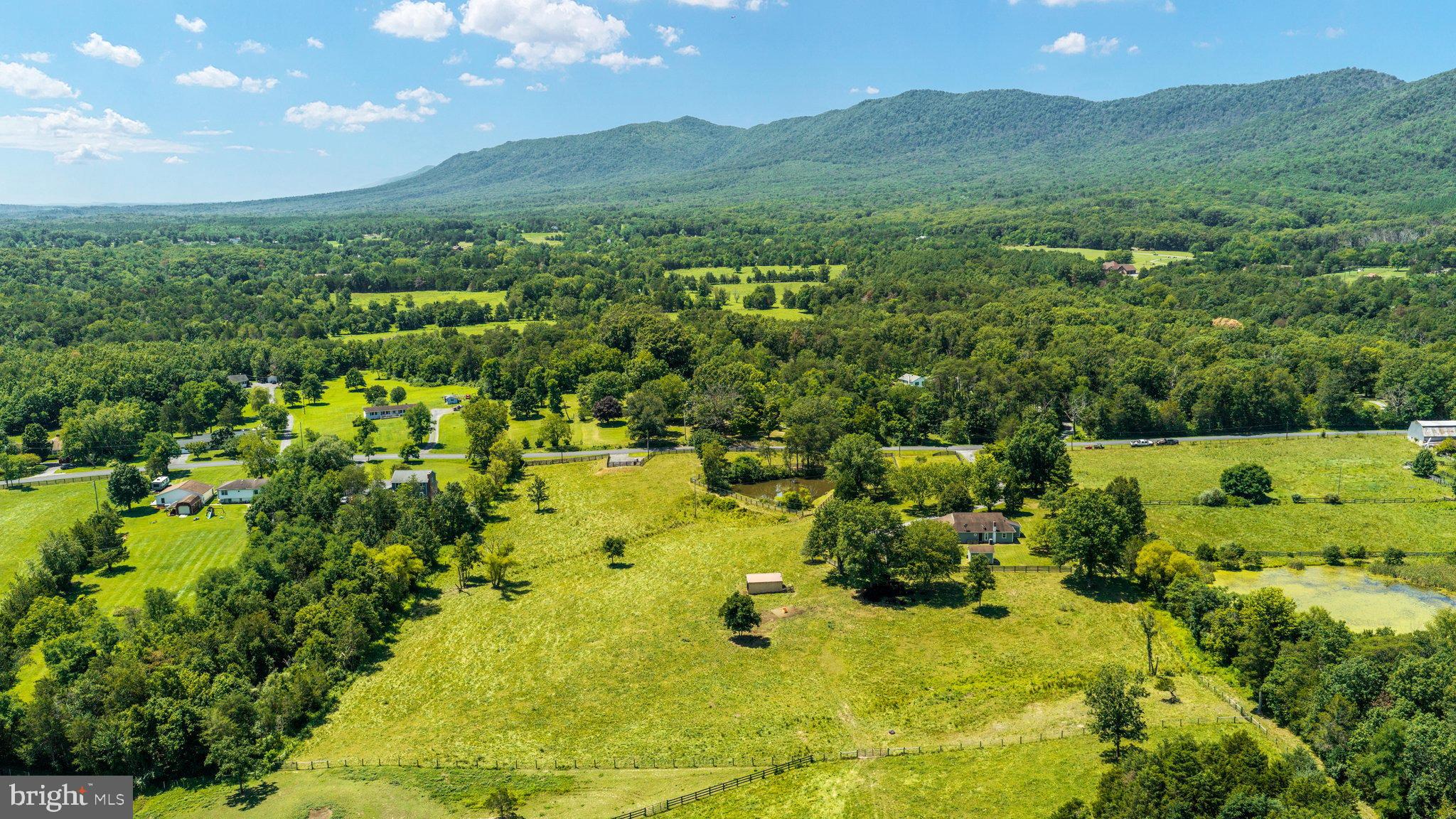129 Ridgeway Road Front Royal, VA 22630 - Photo 36 of 44 DJI_20260804125327_0306_D_129 Ridgeway Rd - Absolu