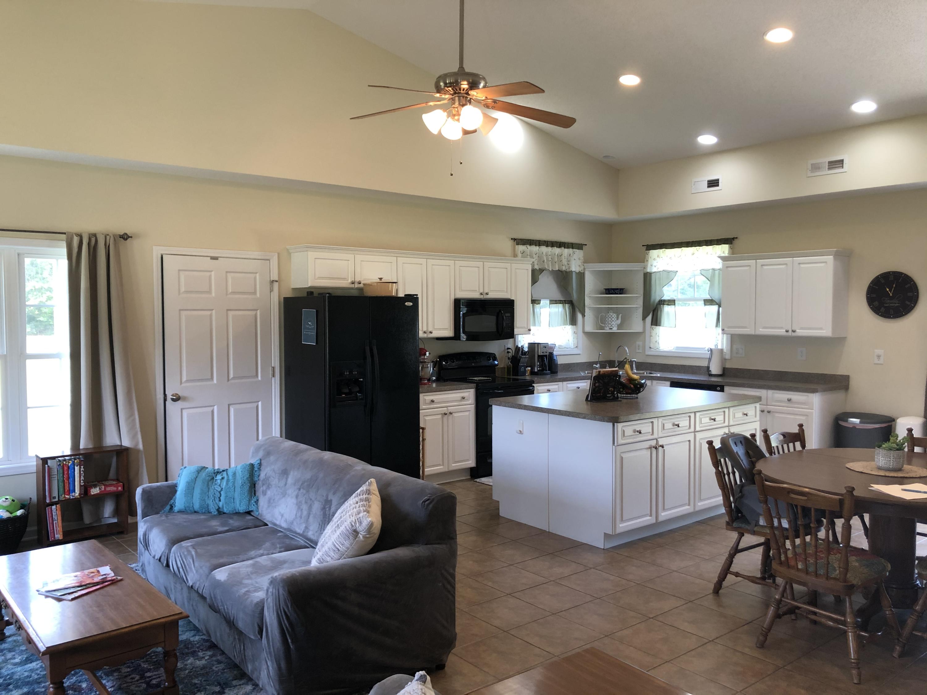 2764 Roseland Road Aberdeen, NC 28315 - Photo 7 of 17 181AB54D-D371-4CE9-8F21-453B04B22B35