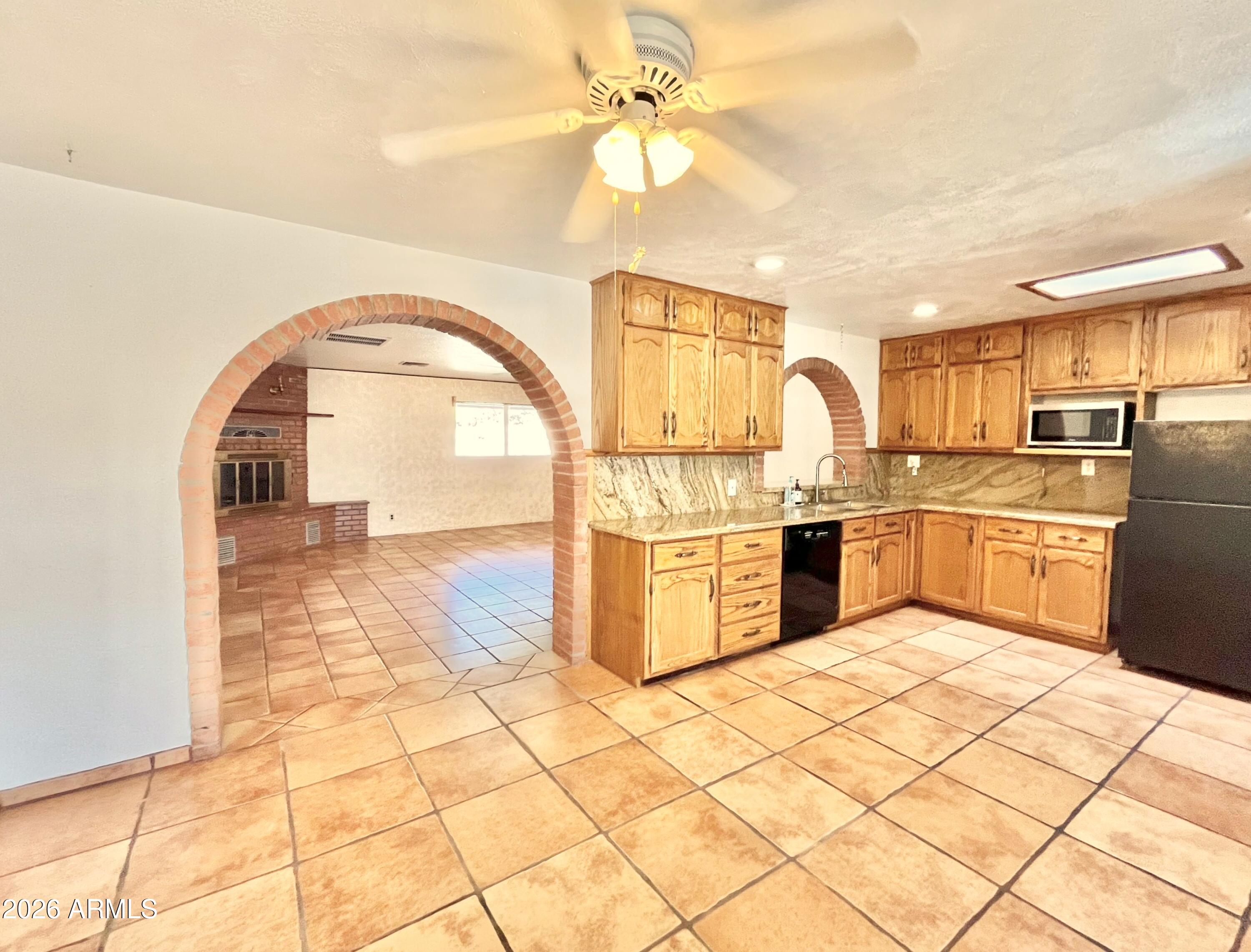 342 Danbury Road Kearny, AZ 85137 - Photo 10 of 37 6