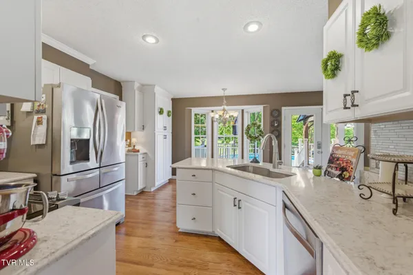 $599,999 | 1188 White Top Road, Bluff City, TN 37618
