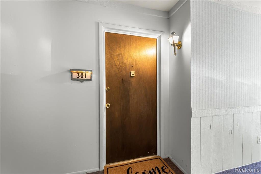 505 East University Drive, Unit 301 Rochester, MI 48307 - Photo 6 of 25