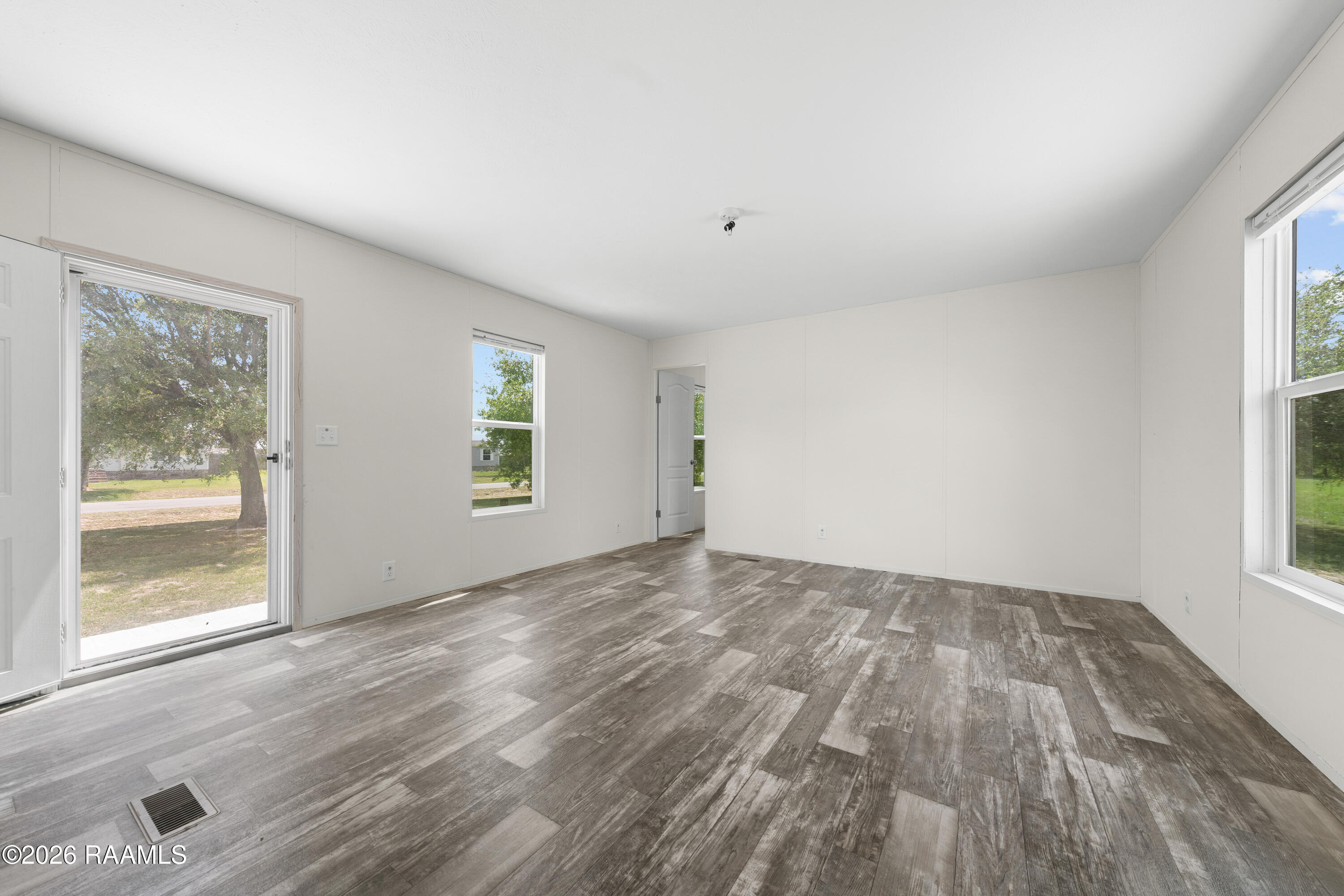 242 Oak Manor Road Rayne, LA 70578 - Photo 6 of 23 DSC00104 (1)