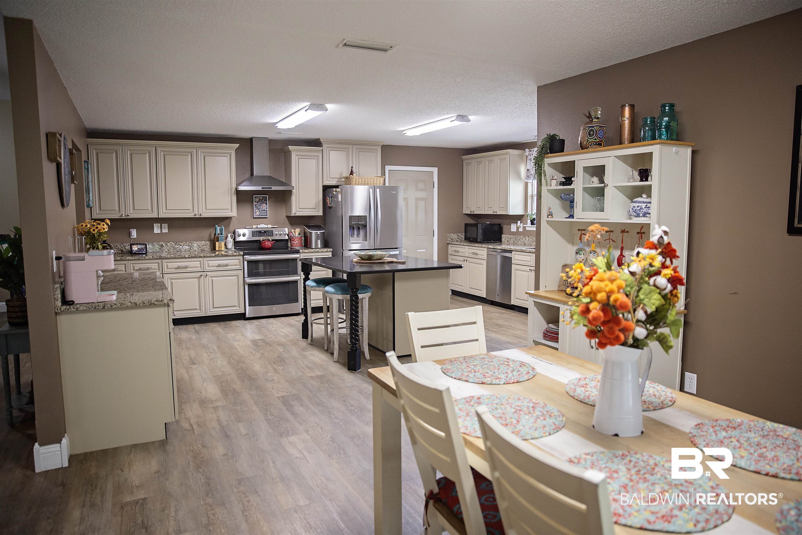 11705 Venice Boulevard Foley, AL 36535 - Photo 12 of 43