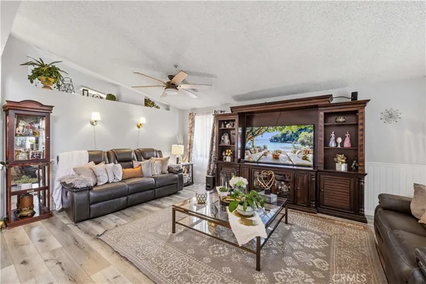$339,000 | 13691 Gavina Avenue, Unit 433, Sylmar, CA 91342