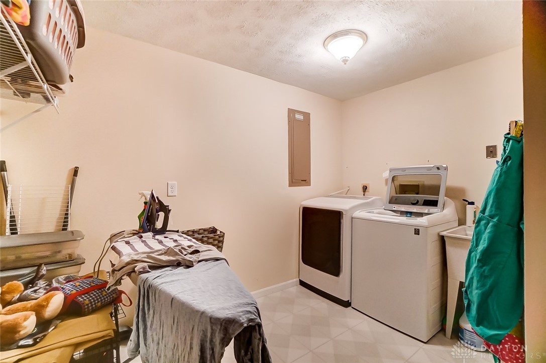 10030 Simms Station Road Dayton, OH 45458 - Photo 48 of 55 Gallery Image 48