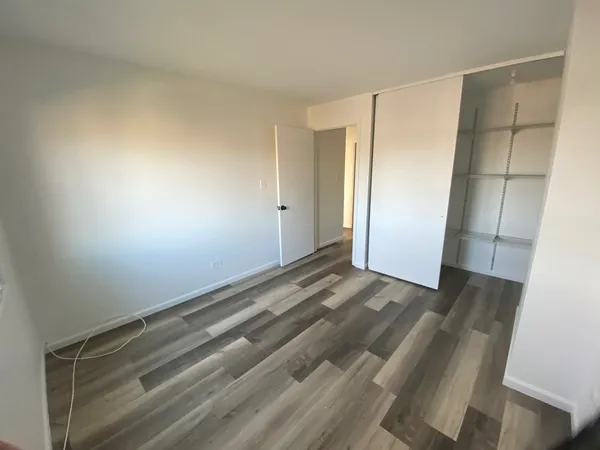 $1,800 | 1464 Stonebridge Circle, Unit 9E, Wheaton, IL 60189