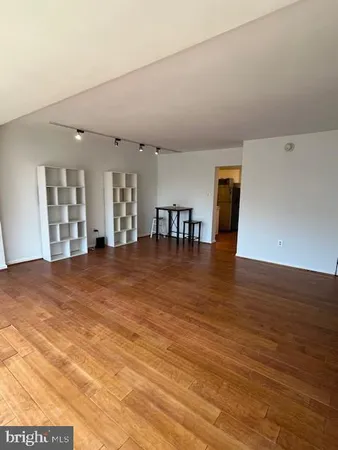 a view of a livingroom with furniture