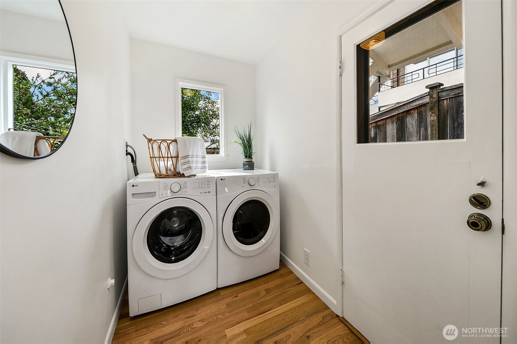 1015 North 40th Street Seattle, WA 98103 - Photo 10 of 28 Gallery Image 10