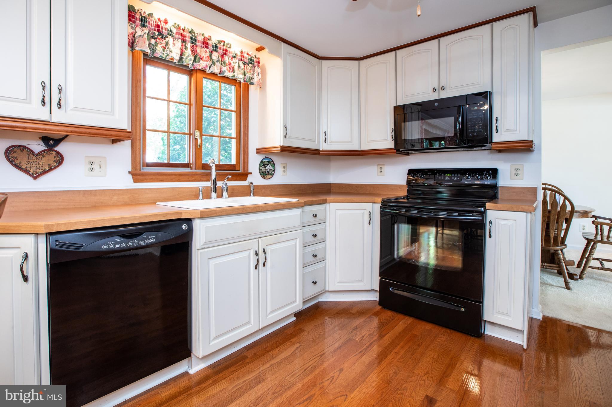 2 Pinehurst Court Hamilton, NJ 08690 - Photo 17 of 60