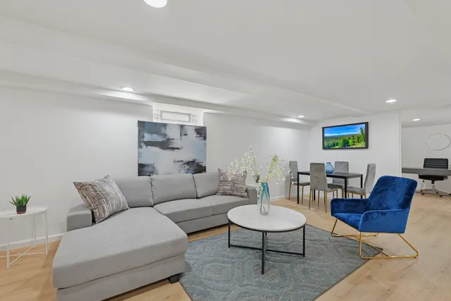 $279,900 | 12447 Bishop Street, Calumet Park, IL 60827