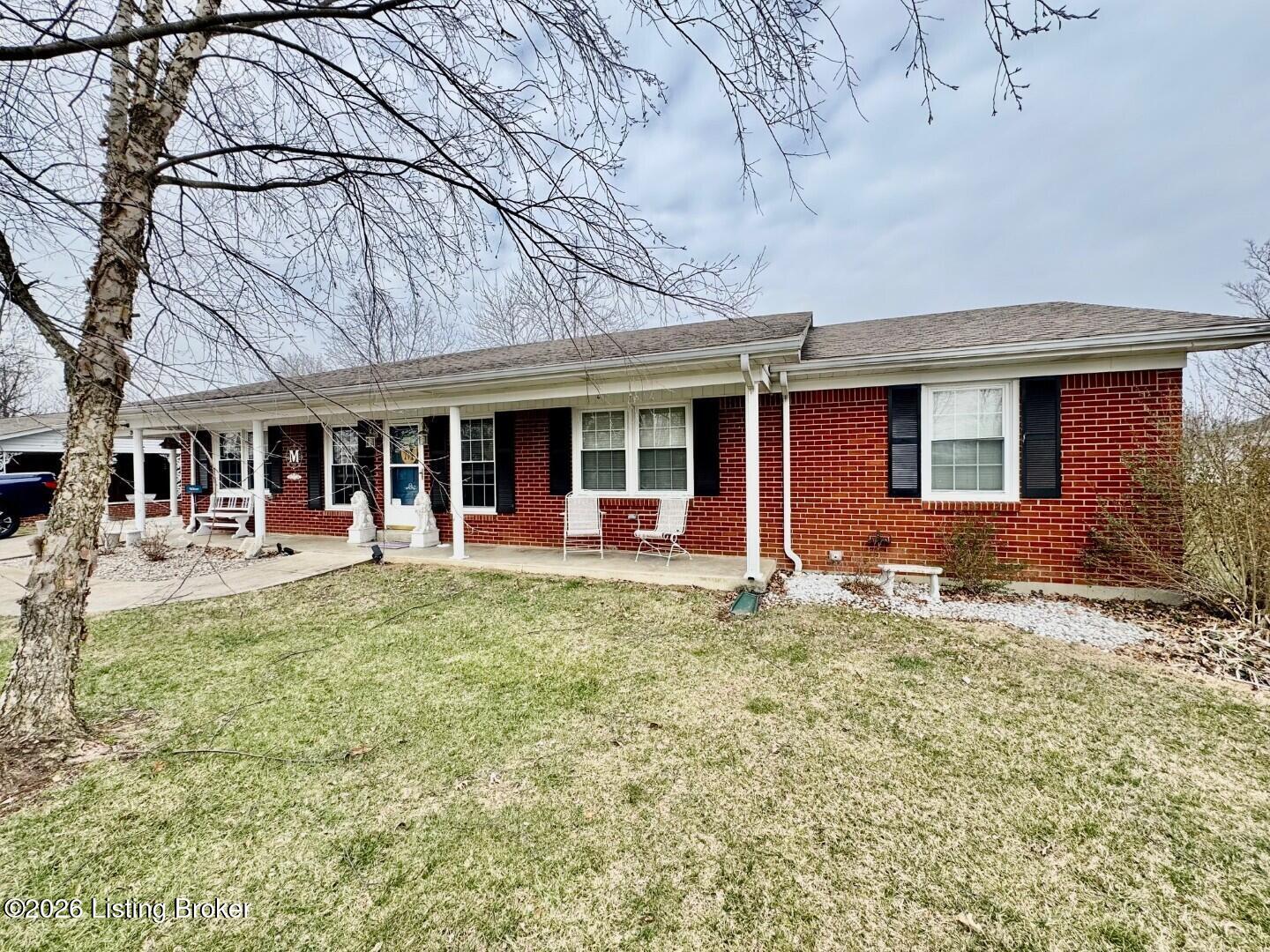 204 Armory Hill Springfield, KY 40069 - Photo 44 of 44 044_Side View