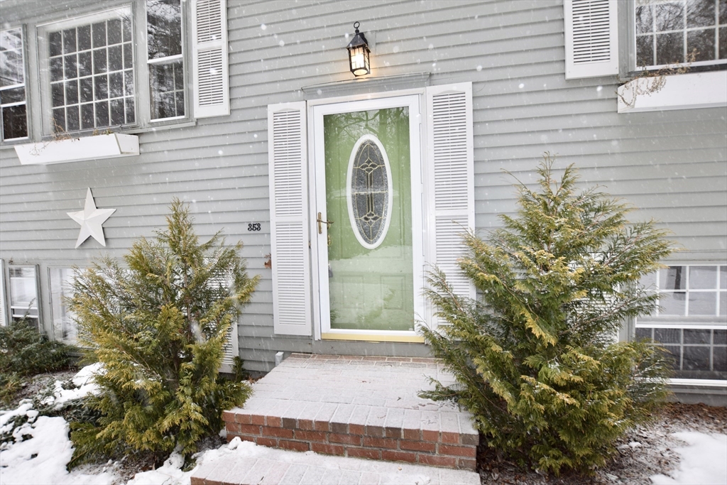 353 Cross Street Hanson, MA 02341 - Photo 4 of 42