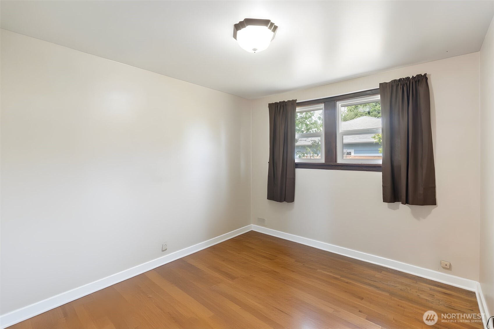 2702 Karen Frazier Road Southeast Olympia, WA 98501 - Photo 13 of 36