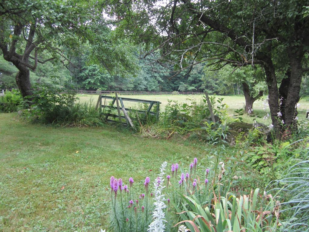 237 Athol Road Richmond, NH 03470 - Photo 4 of 35