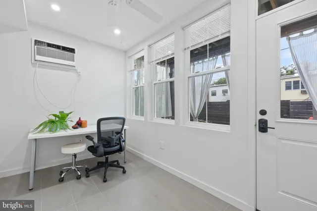 $450,000 | 2228 40th Street Northwest, Unit 1, Washington, DC 20007