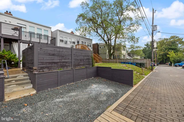 $450,000 | 2228 40th Street Northwest, Unit 1, Washington, DC 20007