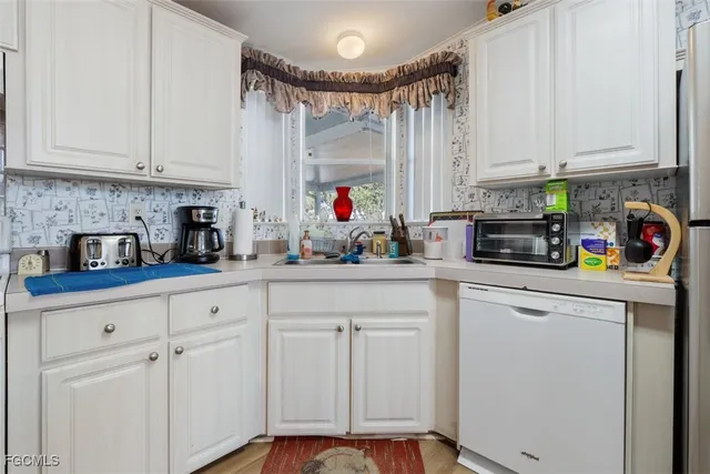 $172,900 | 925 Yacht Club Way Northwest, Moore Haven, FL 33471