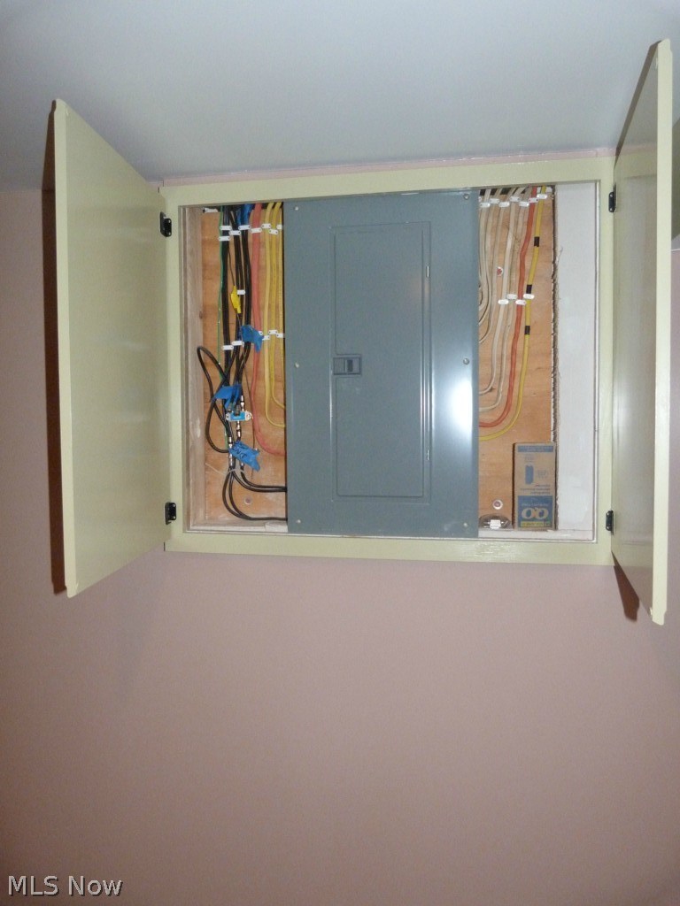 1206 Proctor Road Akron, OH 44306 - Photo 13 of 25