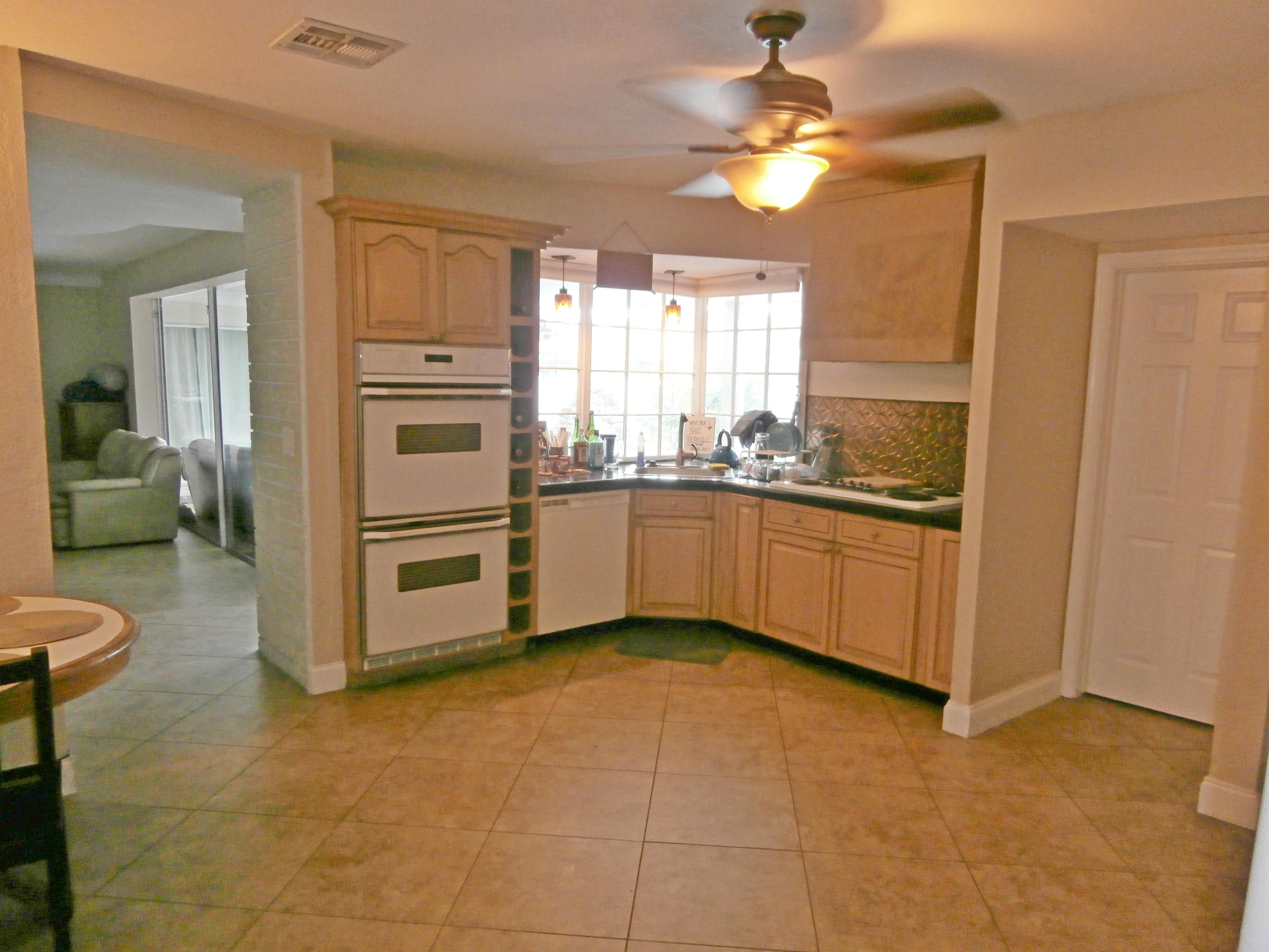 600 Southwest 9th Avenue Boca Raton, FL 33486 - Photo 5 of 10 Kitchen