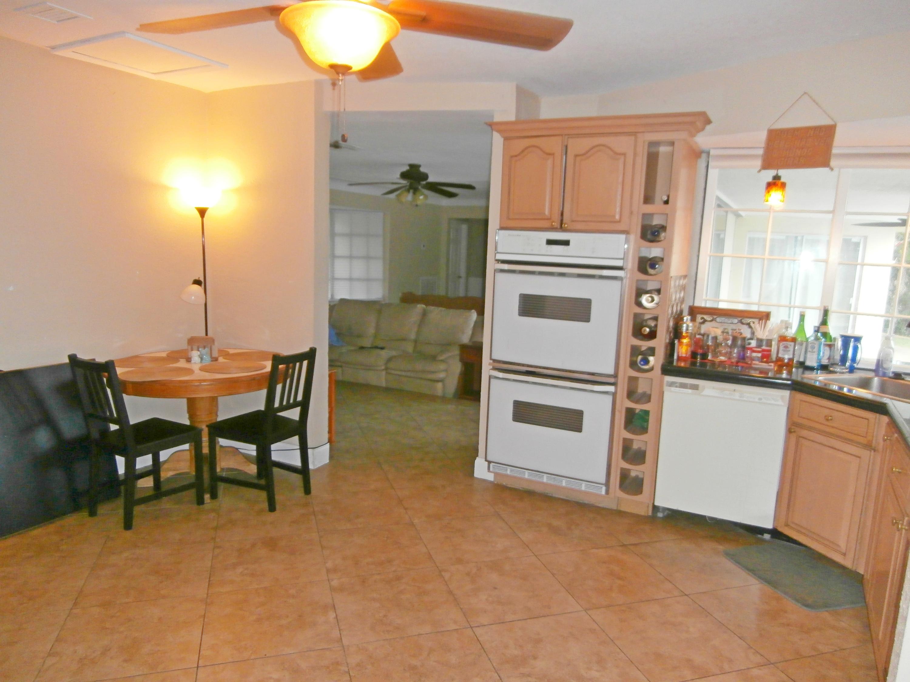 600 Southwest 9th Avenue Boca Raton, FL 33486 - Photo 8 of 10 Room for an island