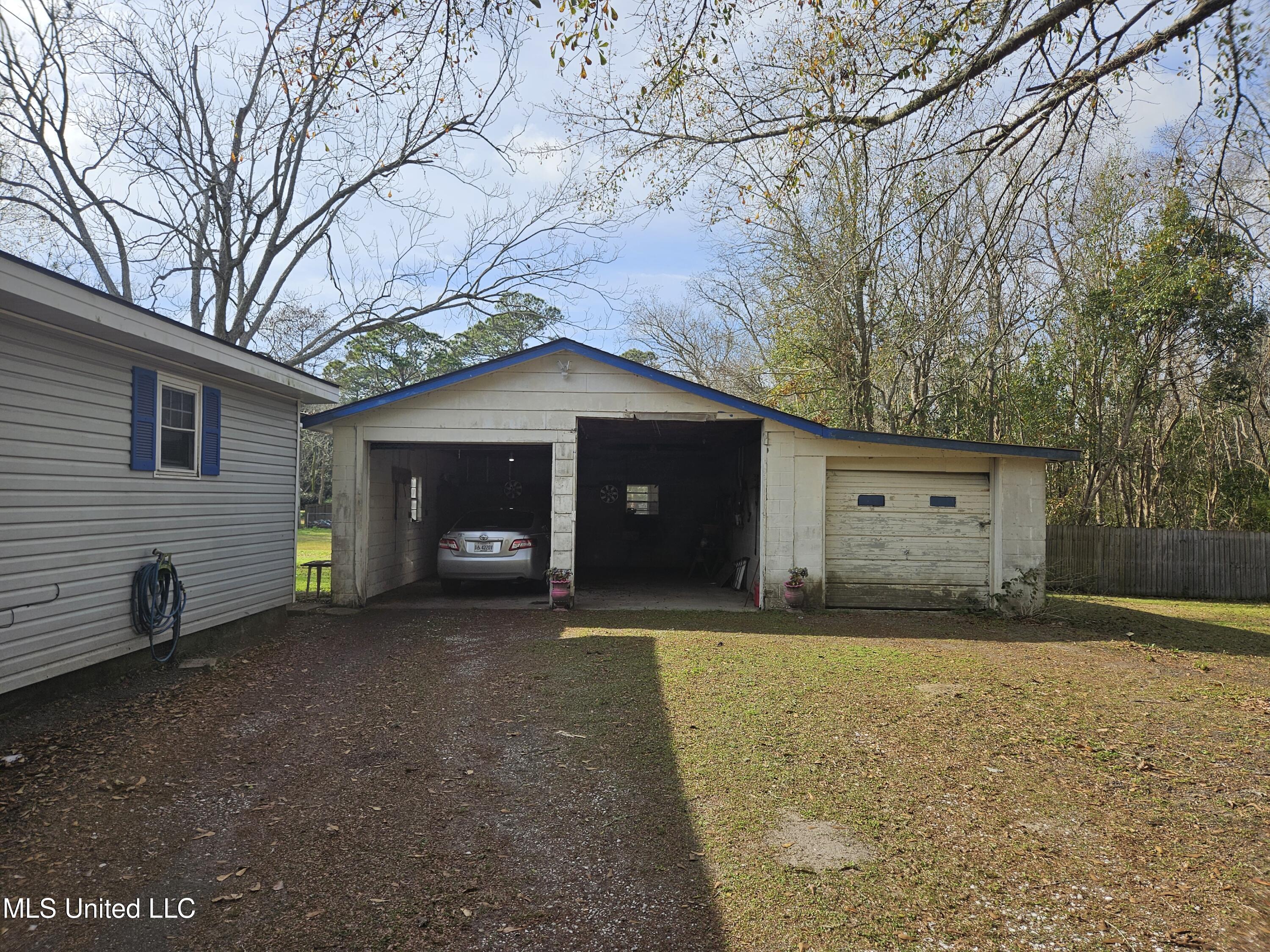 5113 Valley Street Moss Point, MS 39563 - Photo 16 of 16 20260108_131653